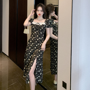 RM13313#碎花连衣裙女夏方领法式小众泡泡袖下摆开叉茶歇裙子