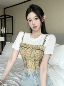 TR24991#   韩版设计感碎花吊带拼接白色T恤假两件短款T恤 服装批发女装服饰批发