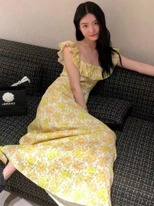 RM19792#新款夏季法式高级感小众气质女神范复古荷叶边碎花连衣裙长款