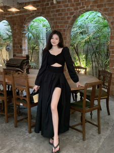 TR24439#   黑色方领开叉连衣裙法式小众设计长裙