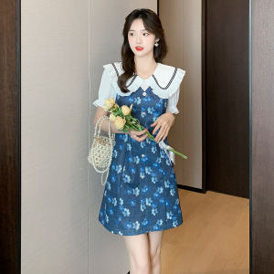 TR38838# 荷叶边碎花连衣裙女夏季新款法式收腰气质设计感娃娃领裙子 服装批发女装批发服饰货源