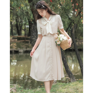 TR22040# 短袖法式茶歇复古纯色方领温柔气质连衣裙夏季新款 服装批发女装服饰货源