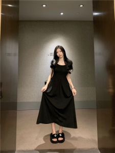 RM10130#新款方领设计感垂坠开叉小黑裙收腰显瘦连衣裙女
