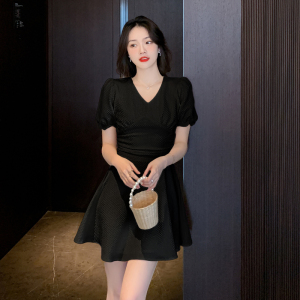 RM8646#夏季新款时尚V领暗花收腰显瘦短款A字连衣裙