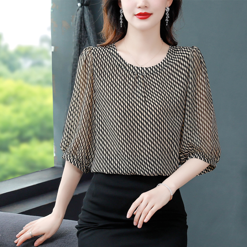 2025年春夏裝真絲短袖t恤寬松遮肚上衣女媽媽半袖洋氣小衫