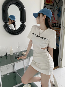 TR45109# 镂空包臀连衣裙女新款收腰显瘦设计感印花纯欲甜辣短裙 服装批发女装批发服饰货源