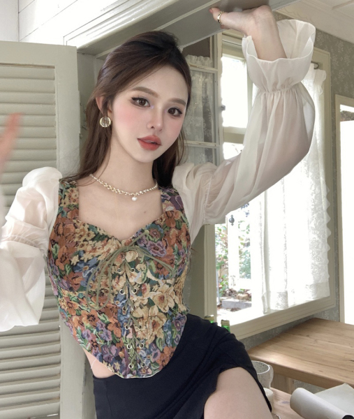 RM7533#法式复古方领泡泡袖衬衫女春装长袖设计感小众法式短款上衣