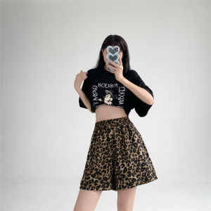 RM8263#夏季新款大版中长豹纹短裤韩版休闲宽松型