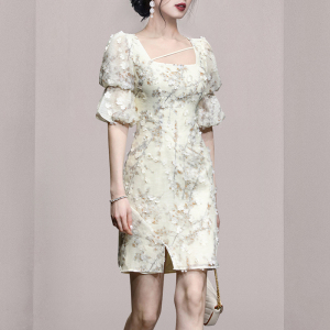 RM8103#夏季新款优雅气质方领藕节泡泡袖收腰显瘦开衩修身连衣裙