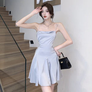 Strap dress for women's summer wear， new seaside vacation dress， slimming satin sexy spicy girl short skirt