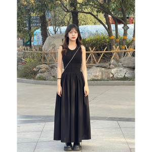 RM7626#黑色无袖连衣裙子女夏2023年新款高级感小黑裙法式赫本风背心长裙