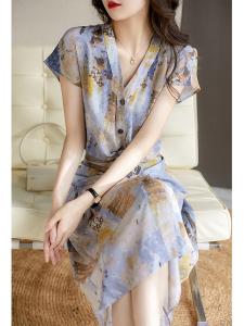 TR24855# 高级感裙子气质显瘦真丝桑蚕丝垂感连衣裙女V领款