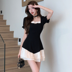 Sweet and Cool Retro Girls' Contrast Bubble Sleeves Square Neck Dress