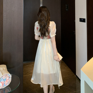 RM21573#法式设计感小众宫廷风方领连衣裙女夏收腰复古刺绣拼接温柔仙女裙
