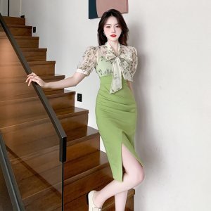 TR24837# 韩系女主绿色拼接碎花连衣裙高级感小众气质女神范开叉包臀裙