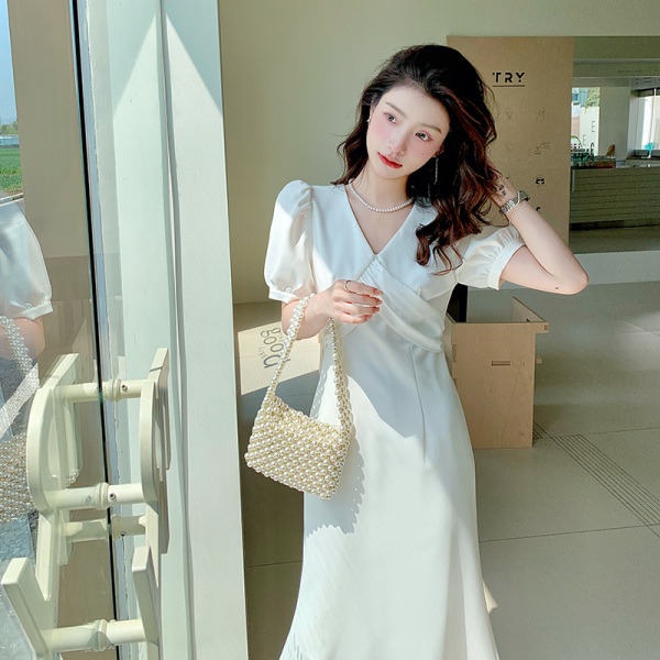 RM12531#法式白色连衣裙女夏季高级感轻礼服气质名媛V领收腰仙气