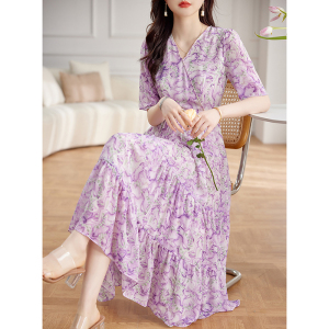 RM7671#紫色茶歇法式碎花大摆连衣裙女2023新款夏季时尚V领显瘦中长款裙