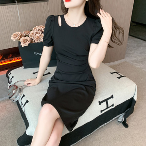 RM11792#新款黑色气质连衣裙女夏高级感别致裙子赫本风小黑裙