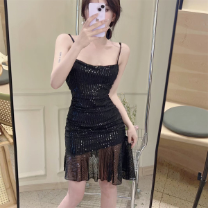 Real time spot fashion sequin suspender dress for women， small figure， slim fit， slim temperament， fish tail short skirt