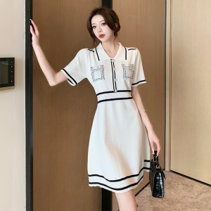 Xiaoxiangfeng Knitted Dress Women's 2023 Summer New Short Sleeve Waist Wrap Show Thin Black and White Contrast Waist Wra
