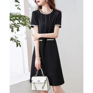 RM12315#简约气质 2023夏季时尚钉珠显瘦轻奢气质小黑裙