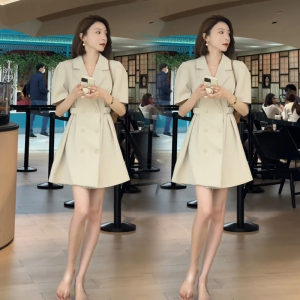 RM8510#新款法式设计感不规则小众西装裙