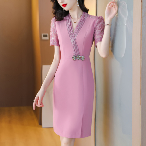 RM18832#粉色连衣裙女短袖夏季高端轻熟别致气质重工钉珠亮片包臀裙