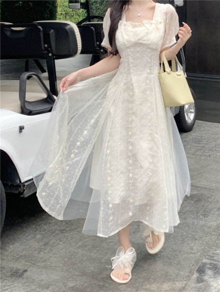 RM9221#韩版法式温柔风蕾丝拼接网纱方领中长款收腰显瘦仙女裙
