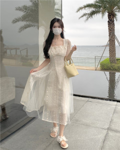 RM9221#韩版法式温柔风蕾丝拼接网纱方领中长款收腰显瘦仙女裙