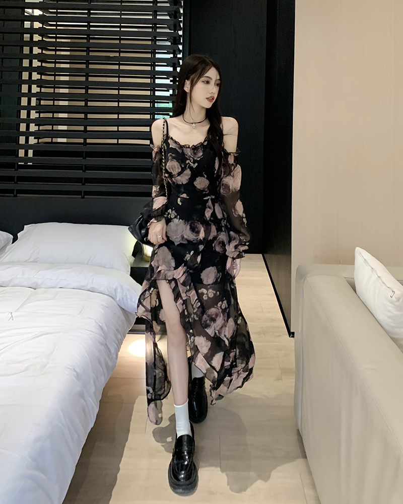 Real shot Summer thin sun protection cardigan + V-neck atmospheric floral suspender dress two-piece set