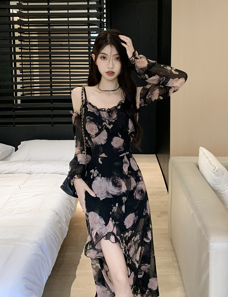 Real shot Summer thin sun protection cardigan + V-neck atmospheric floral suspender dress two-piece set