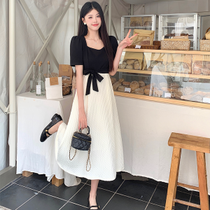 RM9893#大码法式赫本风设计感方领黑白拼色收腰显瘦遮肉连衣裙