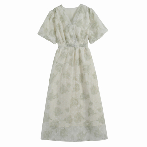 RM17537#高级感新款法式V领气质刺绣连衣裙设计感泡泡袖中长款裙