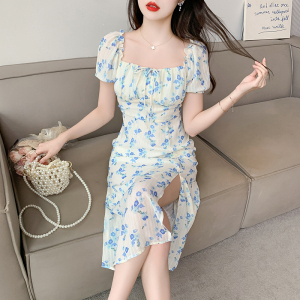 RM21984#夏季碎花甜美印花系带方领开叉茶歇温柔风中长款连衣裙