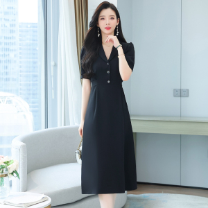 RM16110#黑色连衣裙女春季法式V领复古赫本小黑裙收腰显瘦气质中长裙