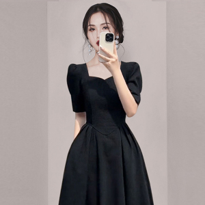 RM8857#X型泡泡袖方领连衣裙简约淑女纯色