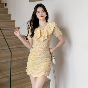 RM9935#荷叶领黄色温柔连衣裙女夏收腰显瘦褶皱短裙