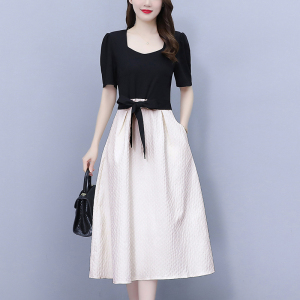 RM9673#纯欲风洋气假两件连衣裙2023夏季新款法式赫本风黑白拼接中长裙子