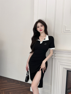 Contrast color polo neck drawstring slimming dress
