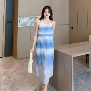 RM11807#法式蓝色渐变吊带设计感连衣裙女2023夏季新款海边度假裙子