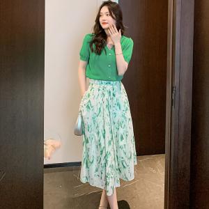 RM11691#法式短款v领绿色针织衫女夏季纯棉印花大摆裙套装