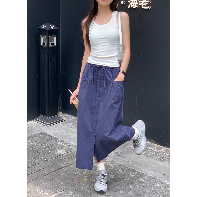 Real shot of street style front slit workwear casual skirt for women in early spring design high waist slimming versatile straight skirt