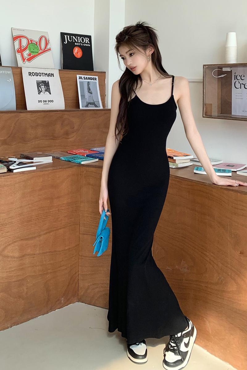 實拍2025春夏新款吊帶連衣裙女修身顯瘦魚尾裙長款包臀裙