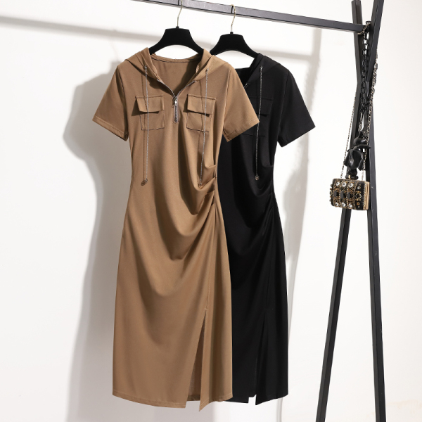 RM10301#连帽短袖连衣裙女夏季新款欧货高级感收腰显瘦开叉小黑裙