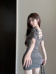 RM18313#辣妹性感露背短袖包臀裙女夏新款修身弹力方领别致显瘦连衣裙