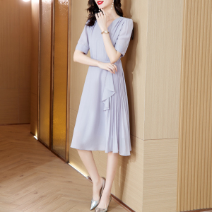 TR31917# 紫色法式雪纺连衣裙女夏季新款中长压褶V领时尚流行