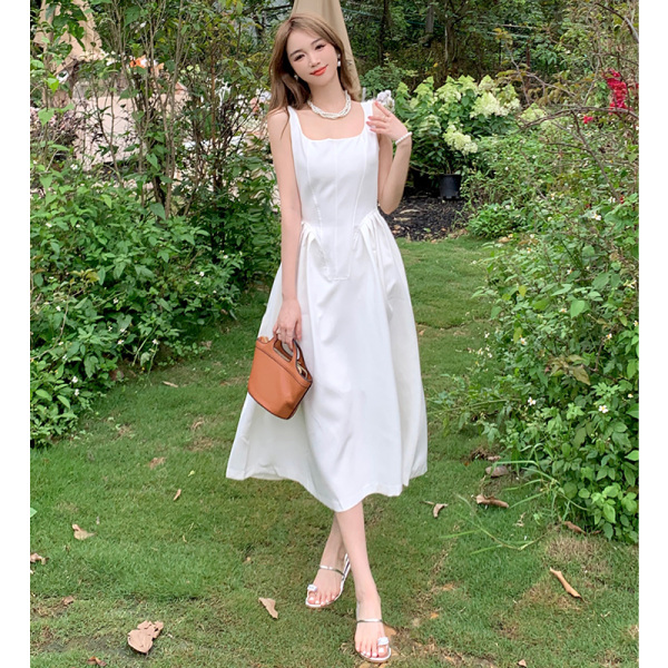 RM21332#赫本风白色连衣裙女夏季新款气质收腰显瘦设计感小众法式吊带裙...