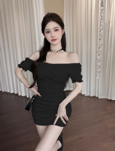 V-neck niche design for a gentle style waist lace up pleated slim fitting buttock wrap dress