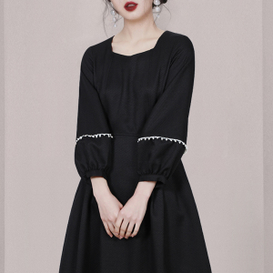 RM11715#法式黑色连衣裙女2023春装新款收腰显瘦气质赫本风方领小黑裙