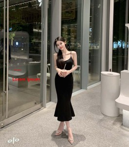 RM24826#御姐轻熟风针织吊带连衣裙女春季新款性感气质鱼尾针织包臀裙长